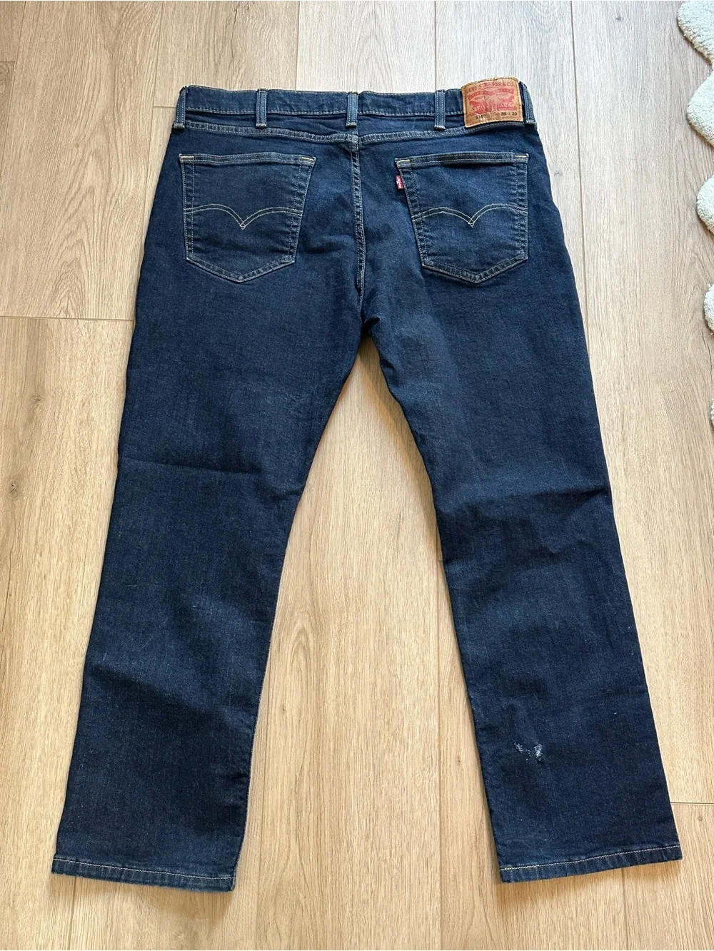 Levi’s 514 dark wash men’s jeans 38x30